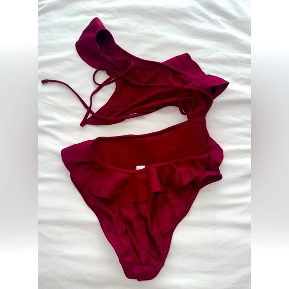 ZIMMERMAN ONE SHOULDER RUFFLE CUT OUT ONE PIECE SWIMSUIT SZ 1 SMALL CRIMSON - Picture 6 of 6